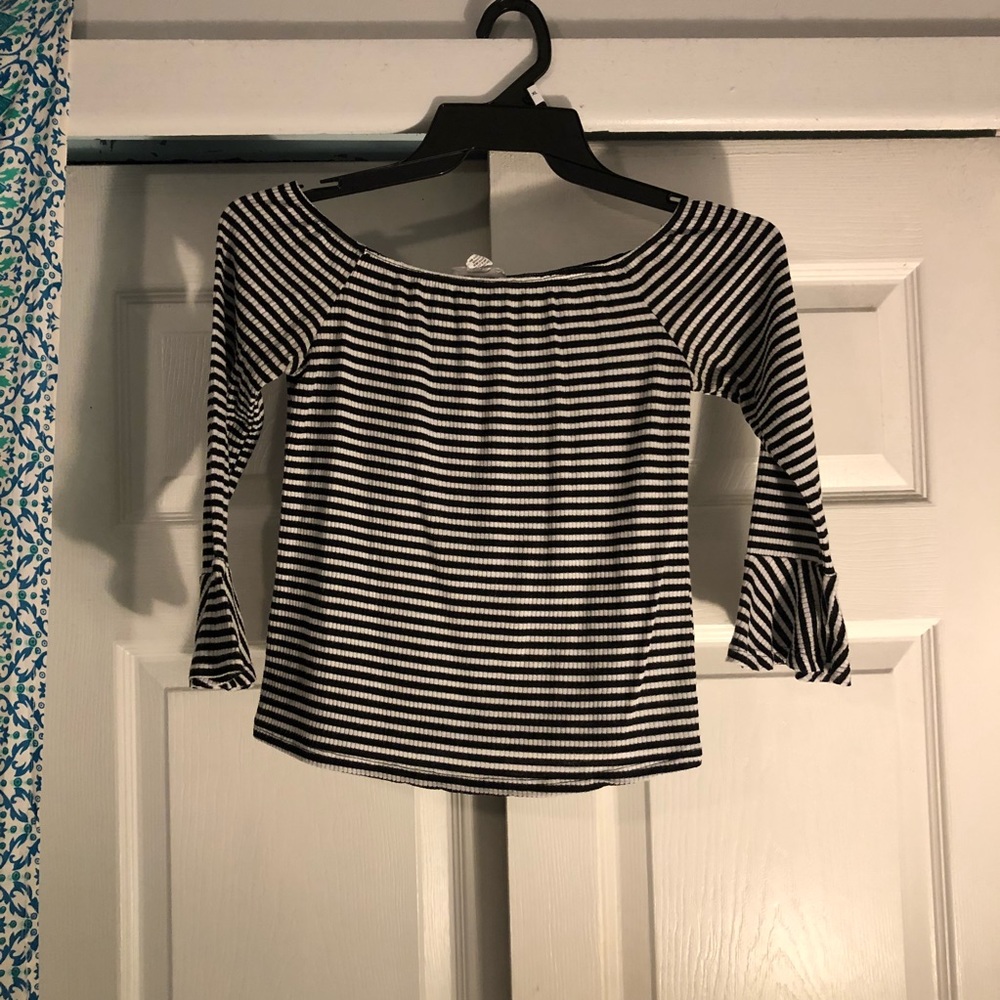 off the shoulder shirt !!!